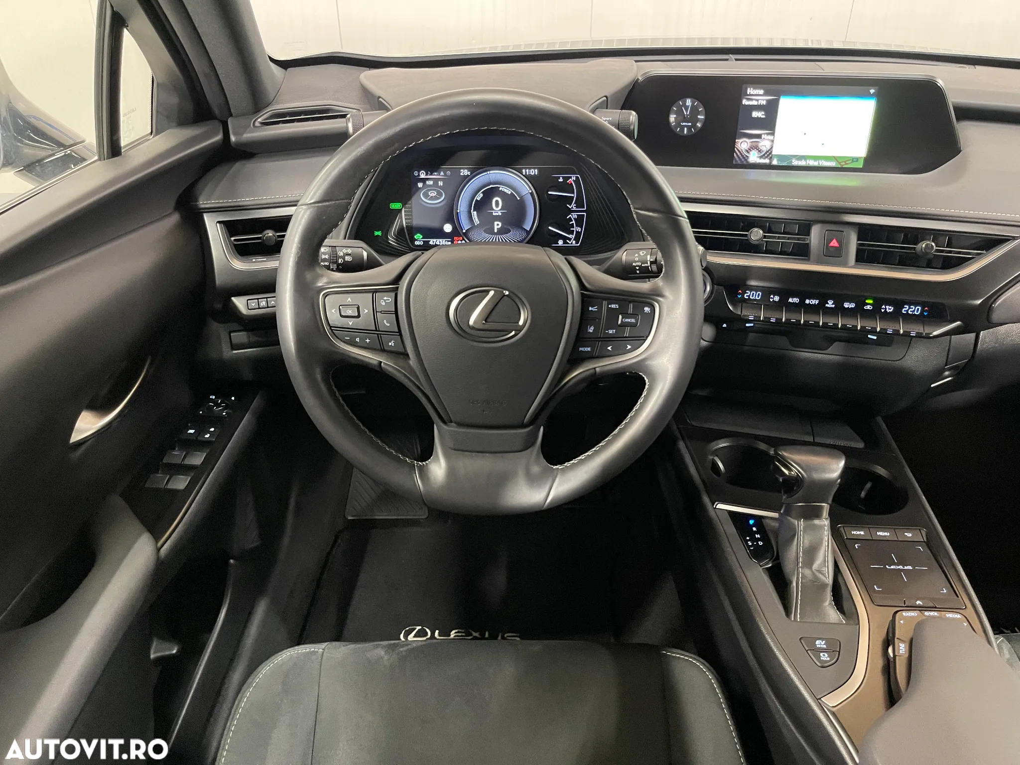 Lexus UX 250h 2.0L HEV 20H- (178 HP) 4X2 CVT Business - 6