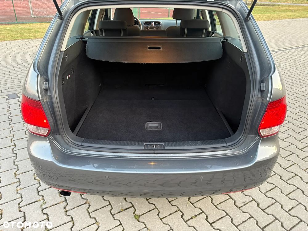 Volkswagen Golf 1.6 TDI DPF Comfortline - 11