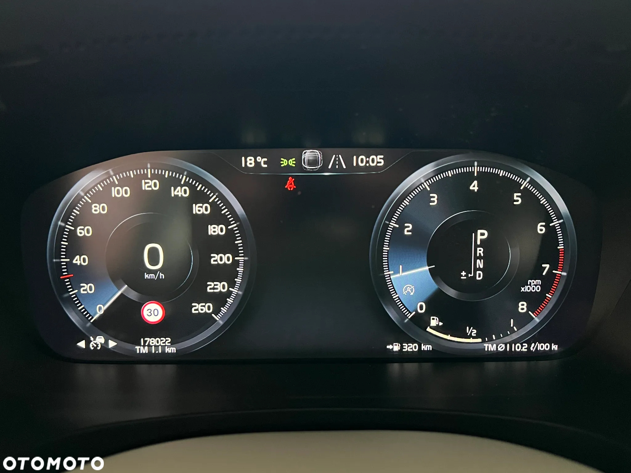 Volvo V90 T4 Momentum Pro - 28