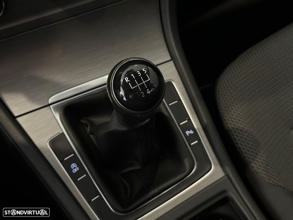 VW Golf 1.6 TDi Trendline - 20