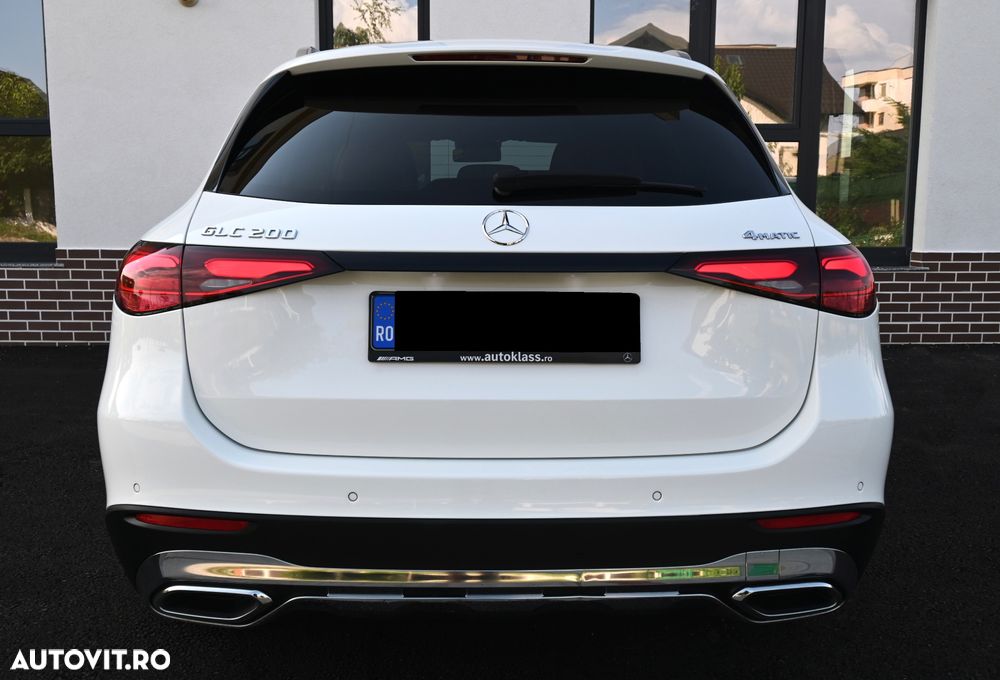 Mercedes-Benz GLC 200 4Matic 9G-TRONIC Edition Avantgarde - 24