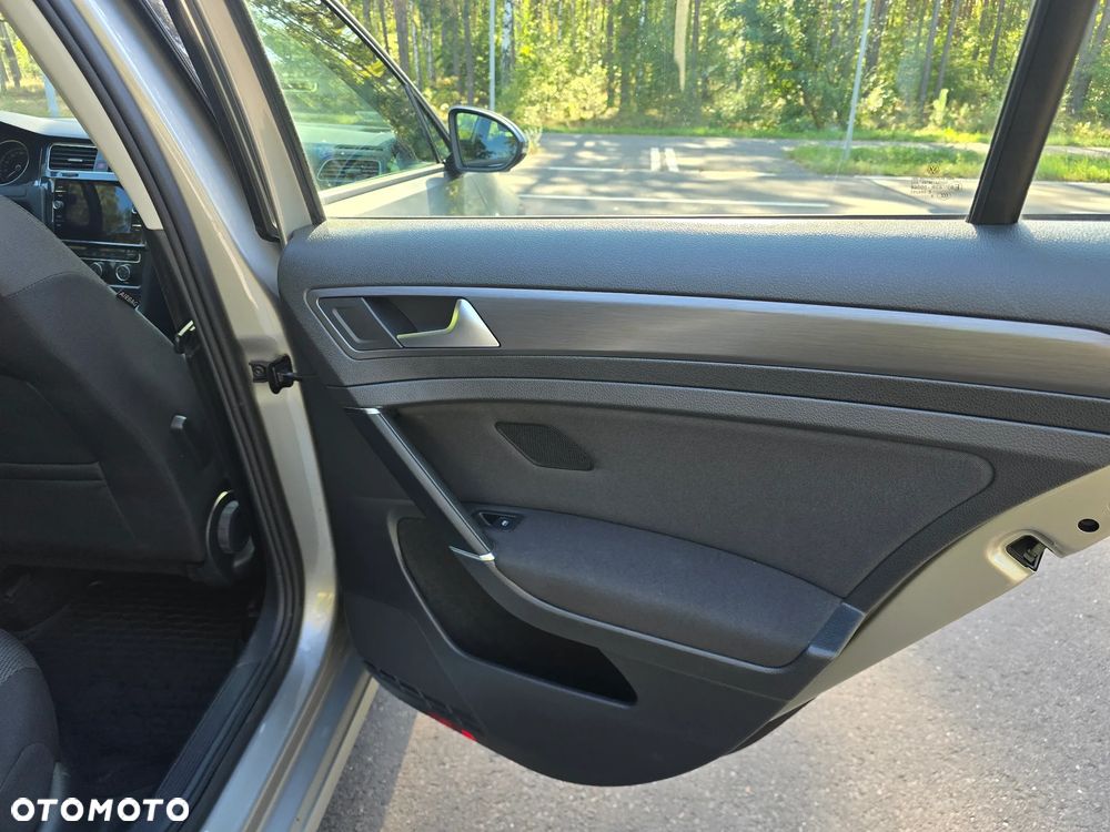 Volkswagen Golf VII 1.6 TDI BMT Comfortline - 26
