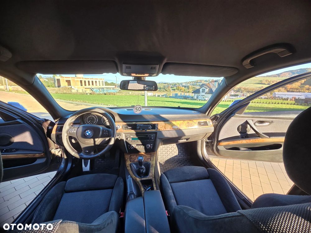 BMW Seria 3 325i - 6