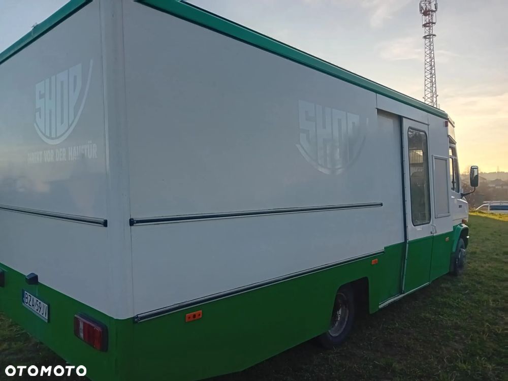 Mercedes-Benz 711D - 3