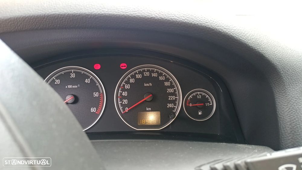Opel Vectra Caravan 1.9 CDTi Executive - 20