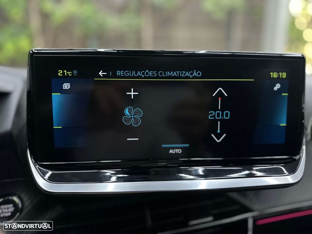 Peugeot e-2008 GT Pack - 22