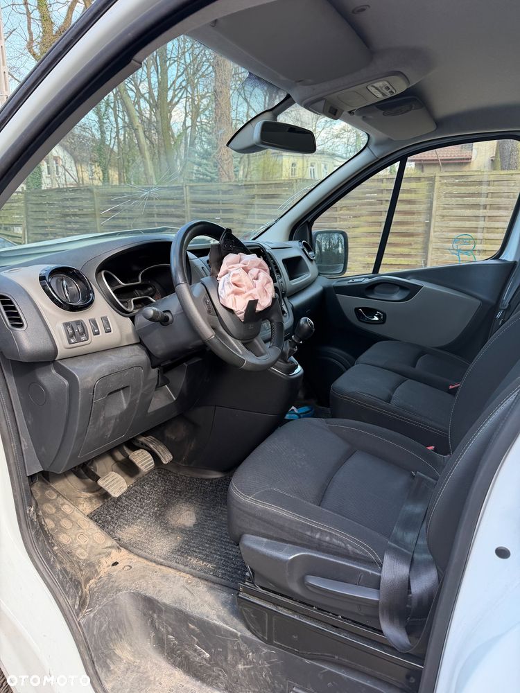Renault TRAFIC - 6