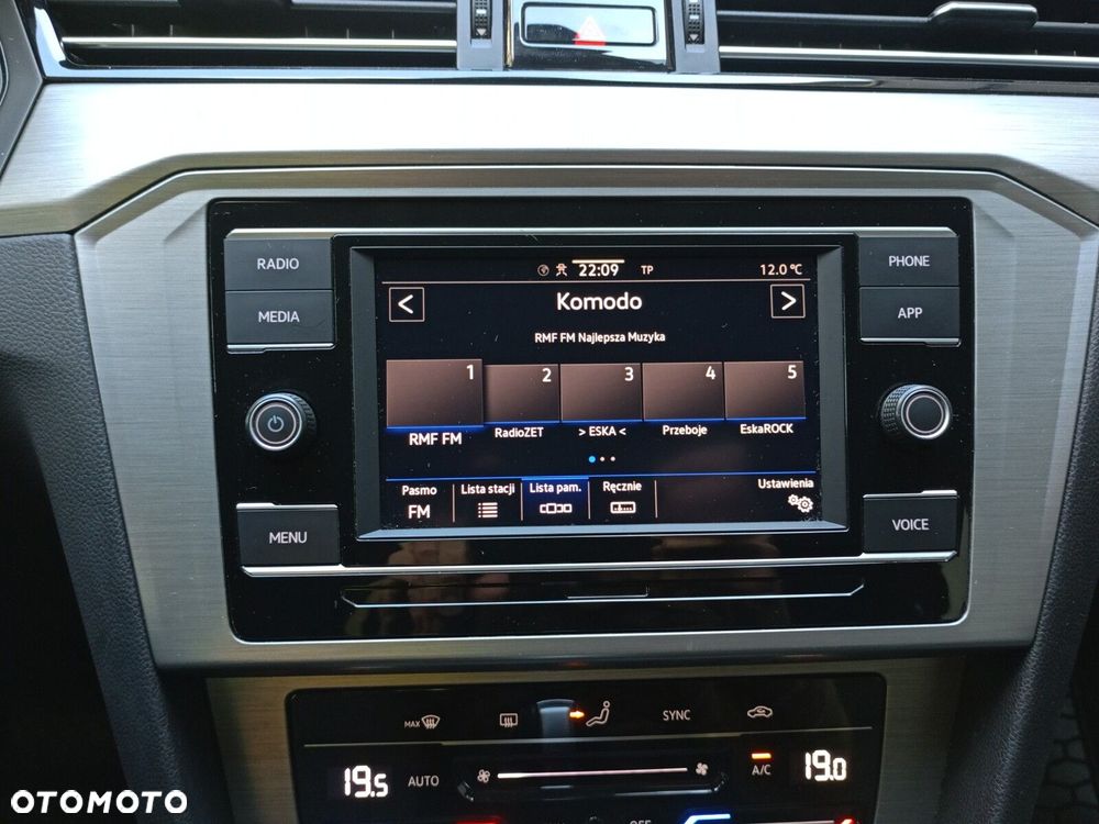 Volkswagen Passat - 14