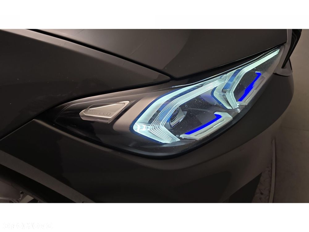 BMW Seria 3 - 26