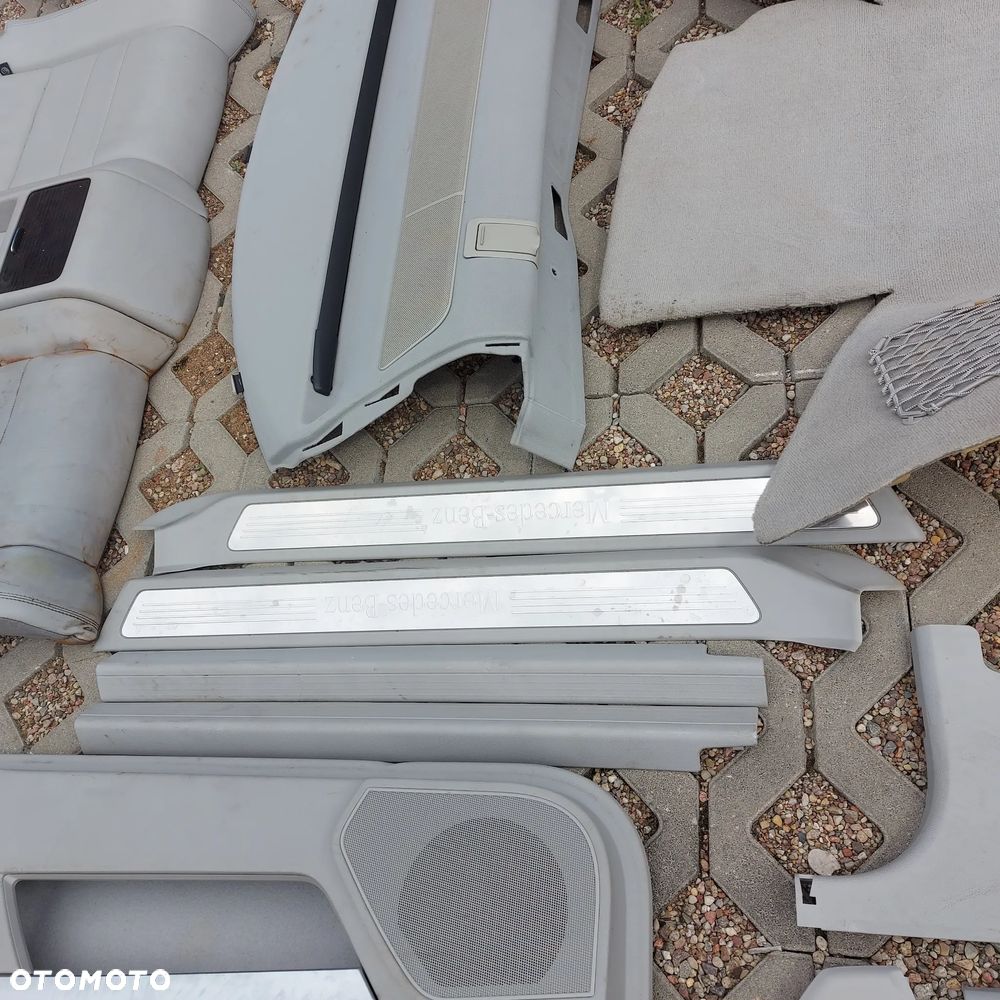 WNETRZE KOMPLETNE FOTELE KANAPA MERCEDES E W207 COUPE ORYGINAL DEMONTAZ BOCZKI DYWANY OSLONY PODLOKIETNIK - 37