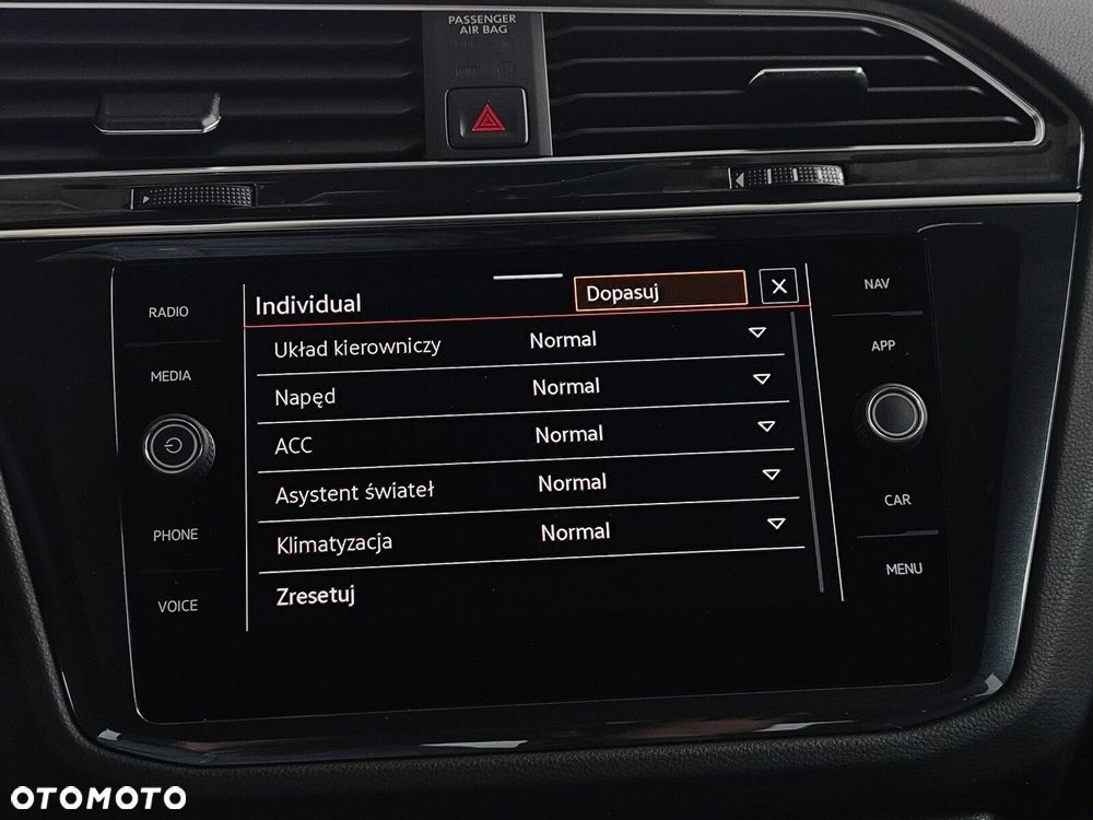 Volkswagen Tiguan 2.0 TDI SCR 4Mot R-Line DSG - 36