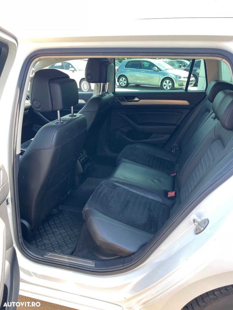 Volkswagen Passat 2.0 TDI DSG Highline - 28