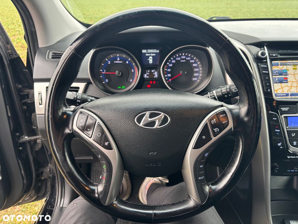 Hyundai i30 1.6 CRDI Trend - 14