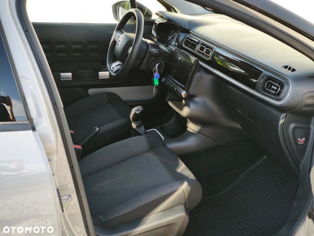 Citroën C3 1.2 PureTech Shine - 24