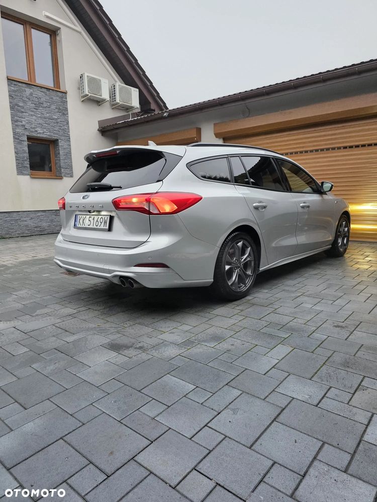 Ford Focus 1.5 EcoBlue Start-Stopp-System ST-LINE DESIGN - 10