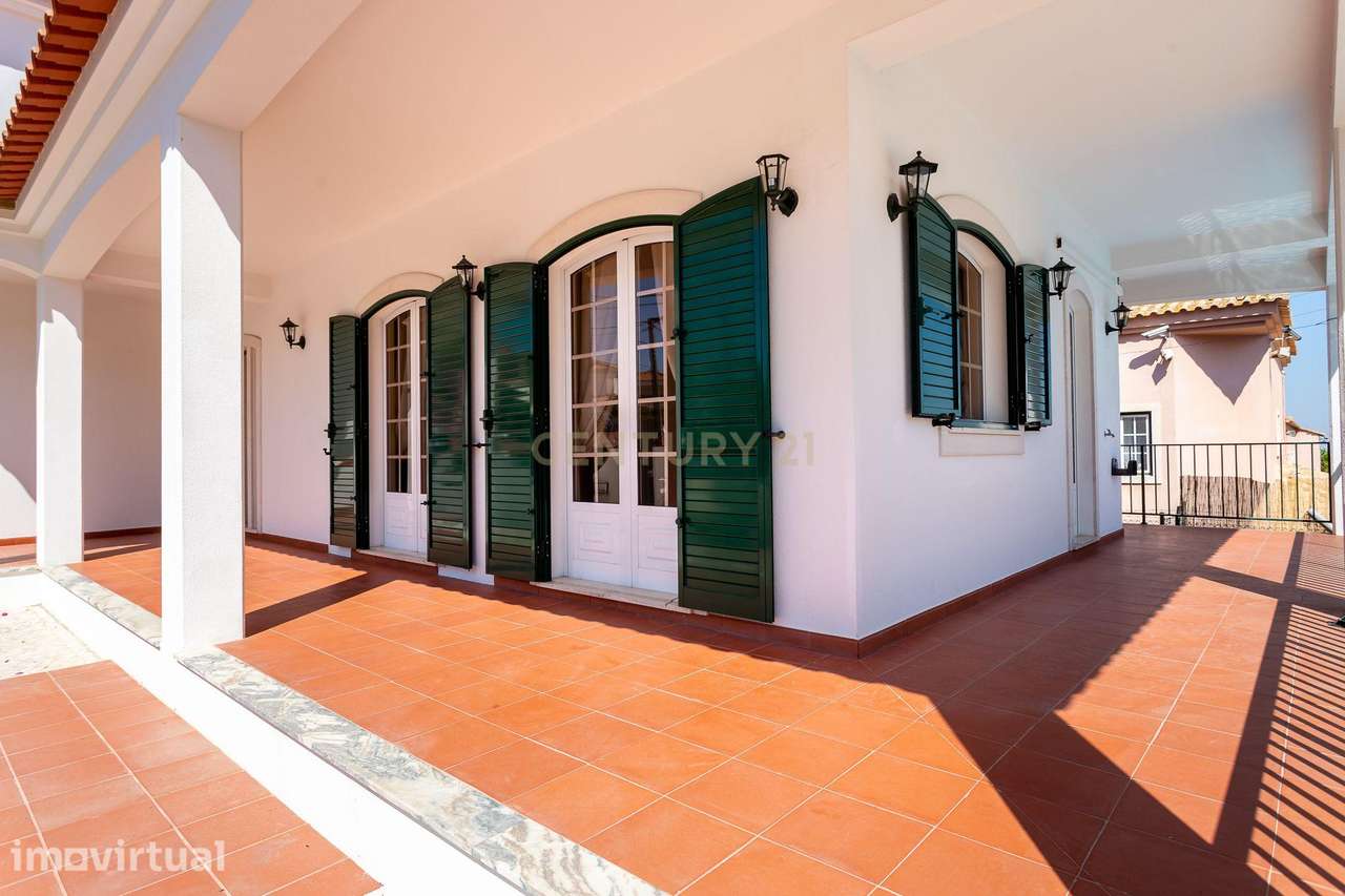 Moradia em Palmela, com Garagem, Piscina e Jardim - Grande imagem: 3/25