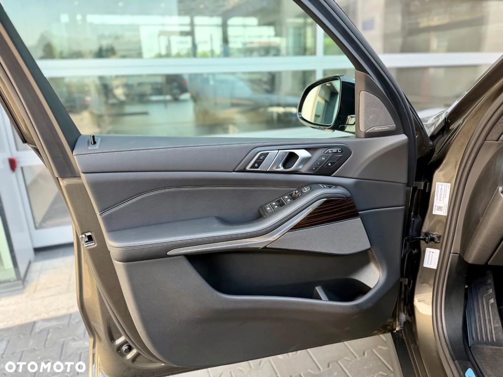 BMW X7 xDrive40d mHEV M Sport sport - 17