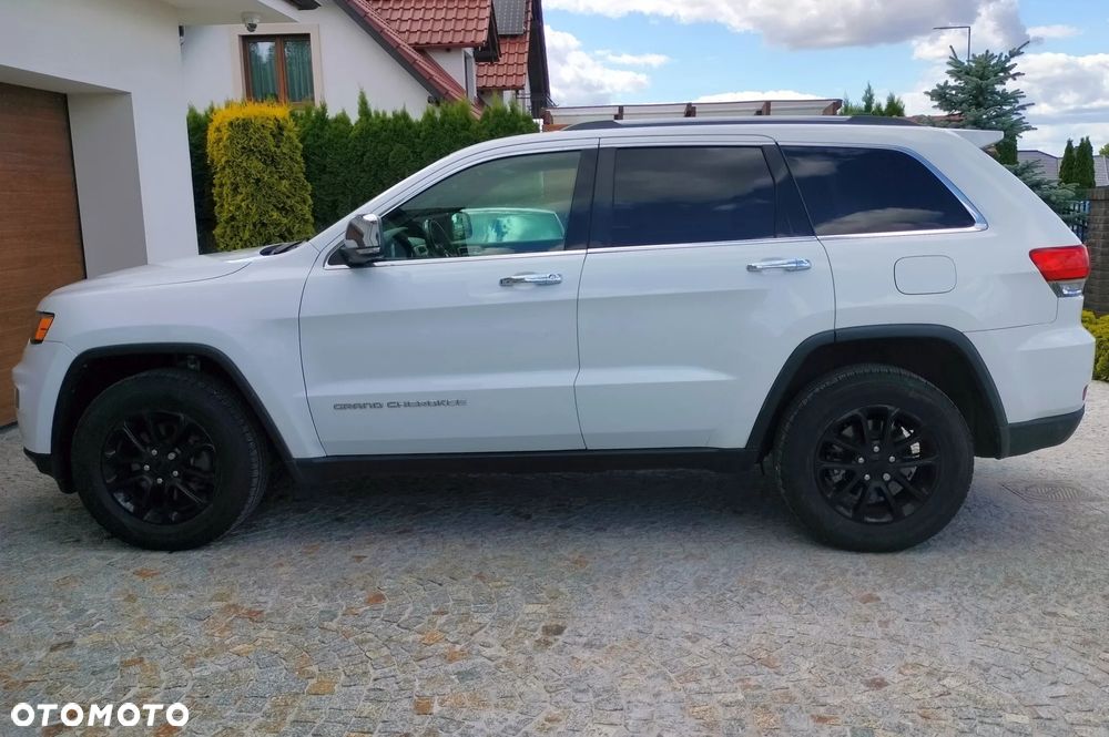 Jeep Grand Cherokee - 13
