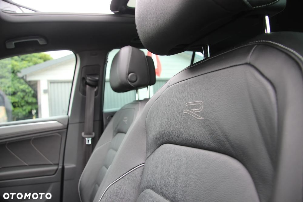 Volkswagen Tiguan 2.0 TDI SCR 4MOTION DSG R-Line - 31