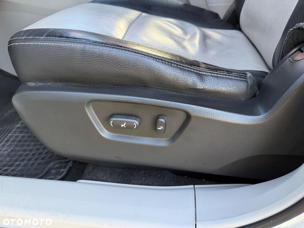 Chevrolet Captiva 2.2 D LTZ - 25