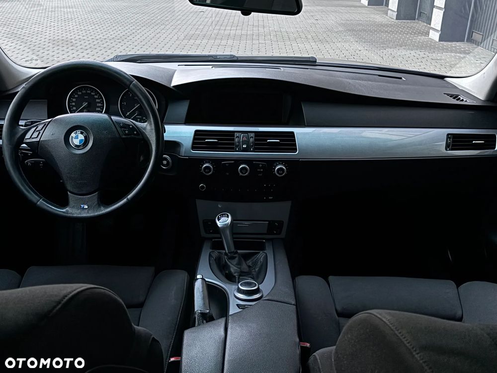 BMW Seria 5 520d Special Edition - 16