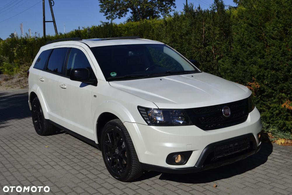 Fiat Freemont 2.0 Multijet Black Code AWD - 3