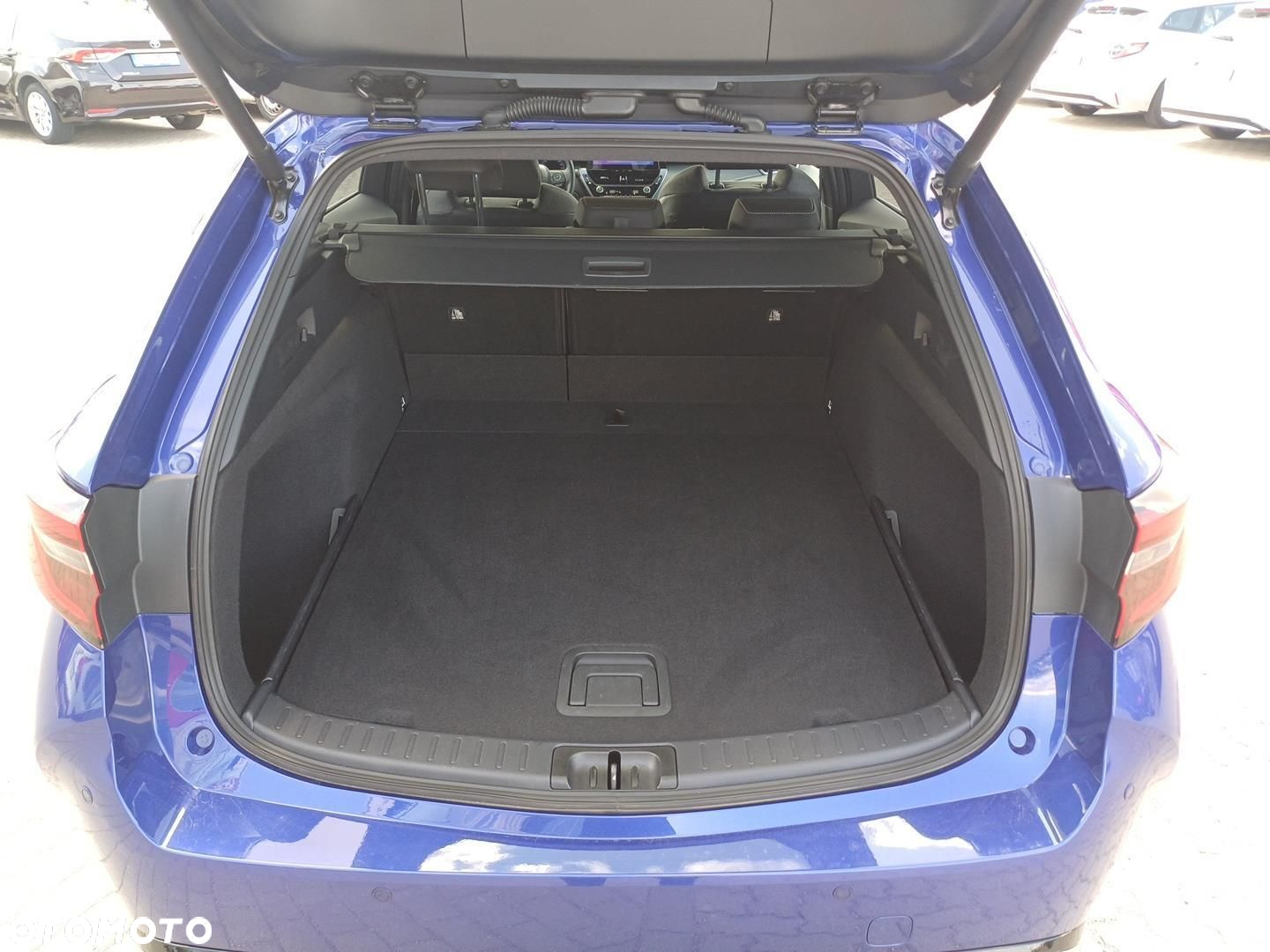 Toyota Corolla - 12