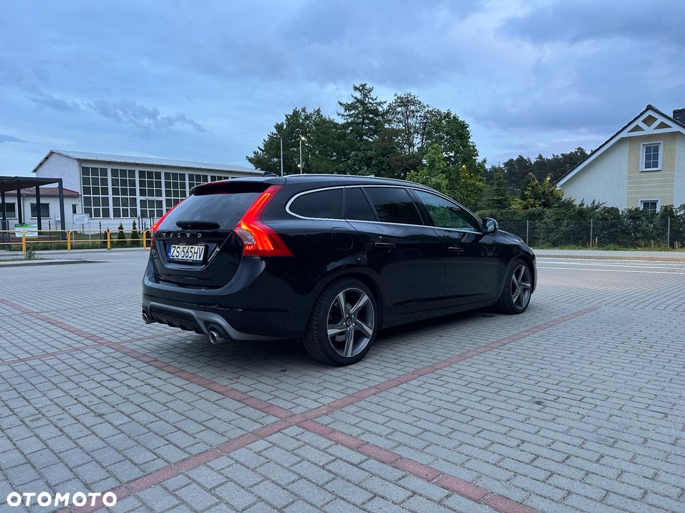 Volvo V60 D5 Geartronic RDesign - 8