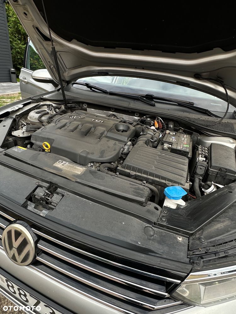 Volkswagen Passat 2.0 TDI SCR (BlueMotion Technology) 4Motion Comfortline - 25