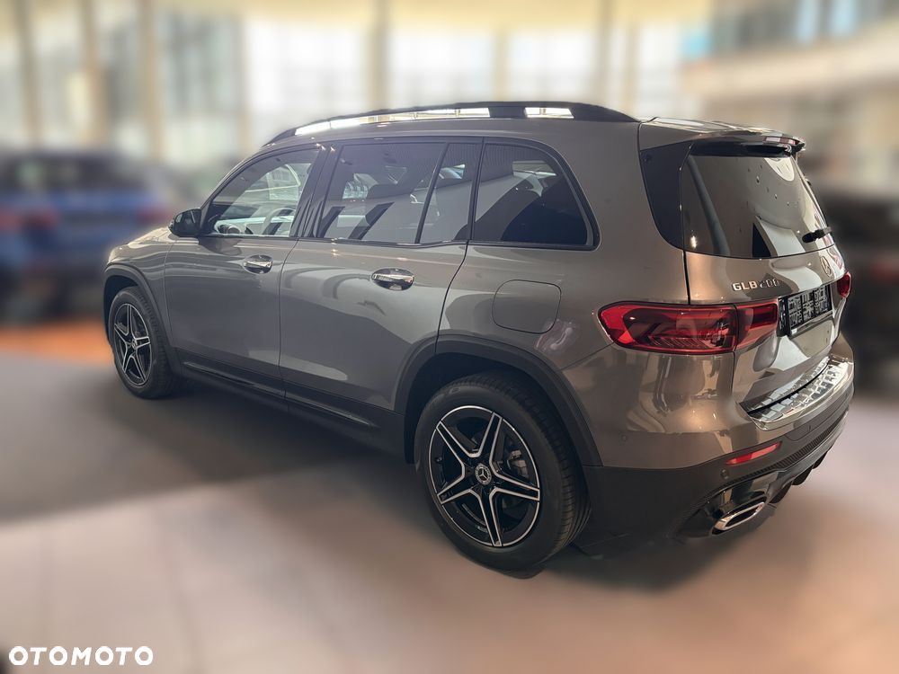 Mercedes-Benz GLB 200 mHEV AMG Line 7G-DCT - 6