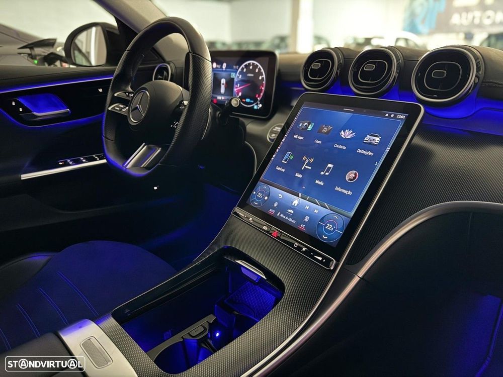 Mercedes-Benz C 200 AMG Line - 23