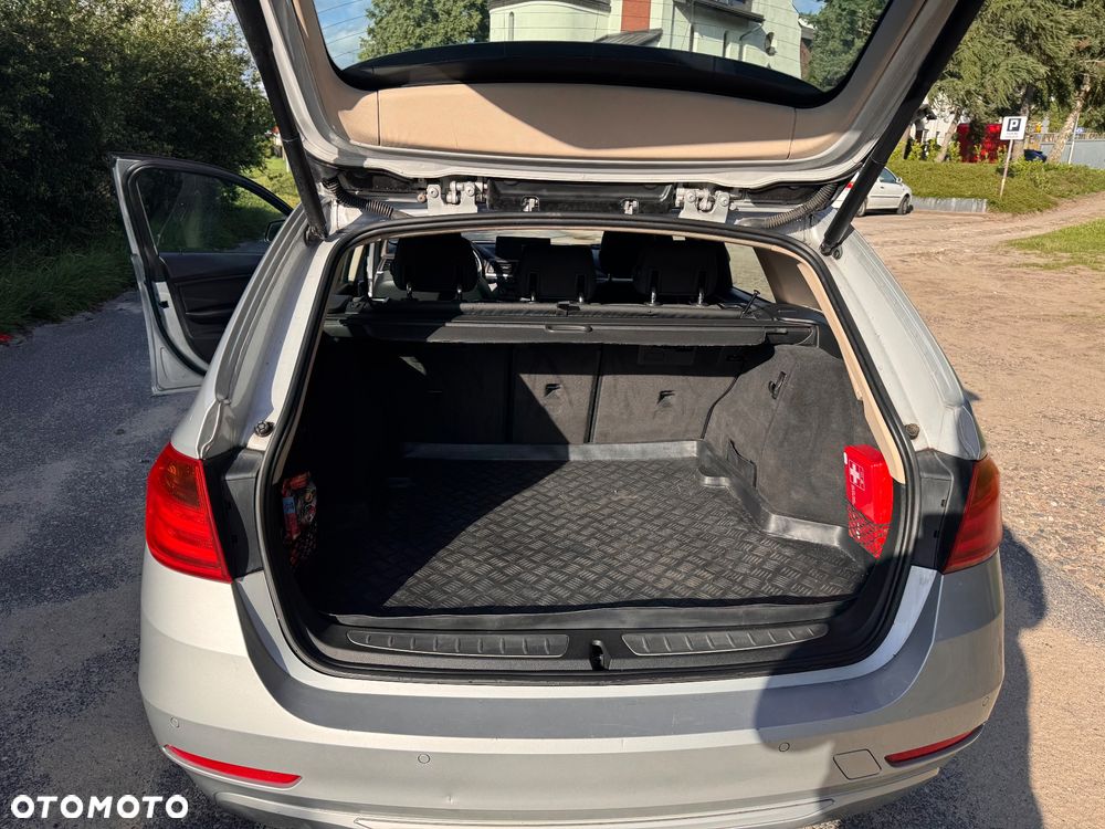 BMW Seria 3 318d xDrive - 4