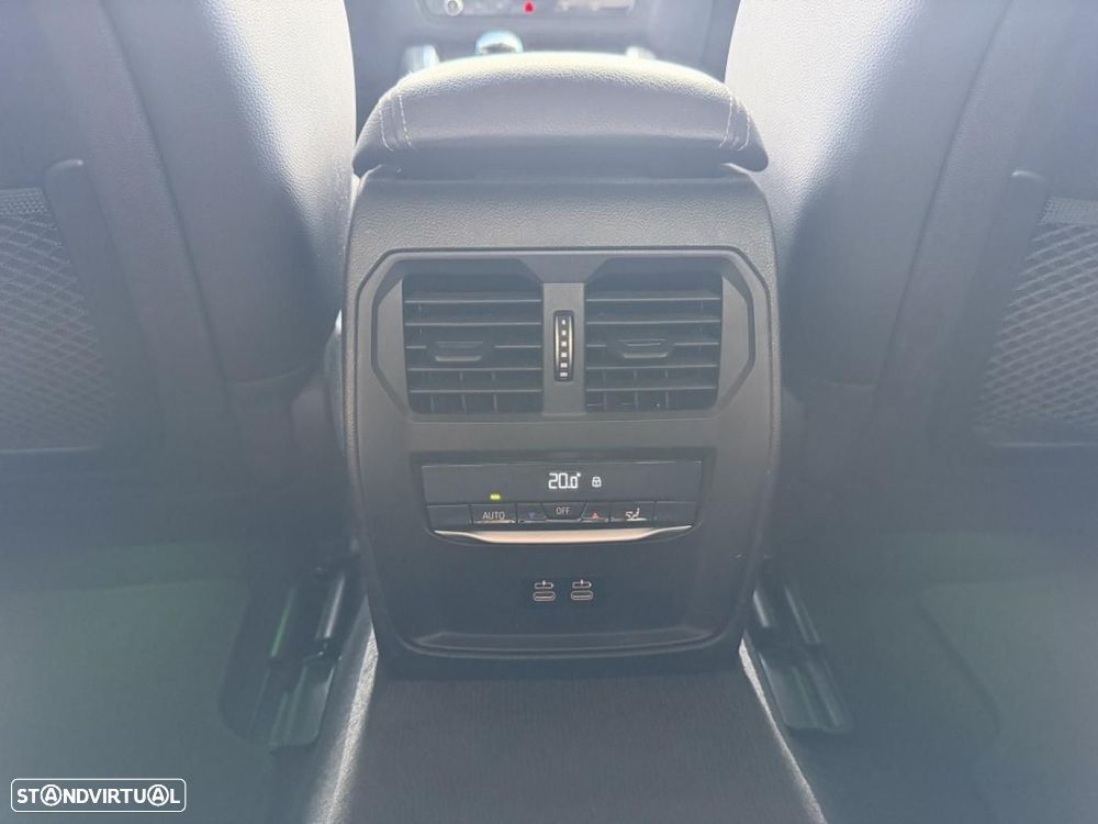 BMW i4 eDrive40 Edição Desportiva M - 26