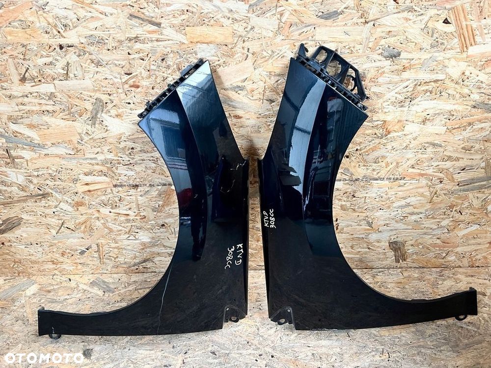 BŁOTNIK prawy PEUGEOT 308 CC Kod lakieru: KTVD