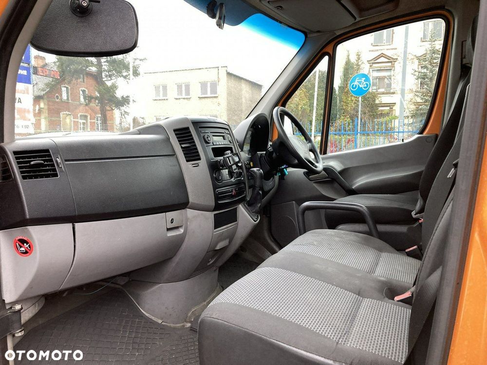 Mercedes-Benz Sprinter - 9