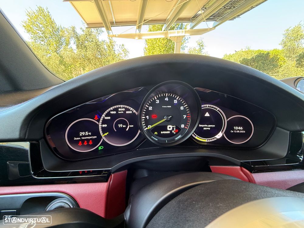 Porsche Cayenne E-Hybrid Platinum Edition - 21