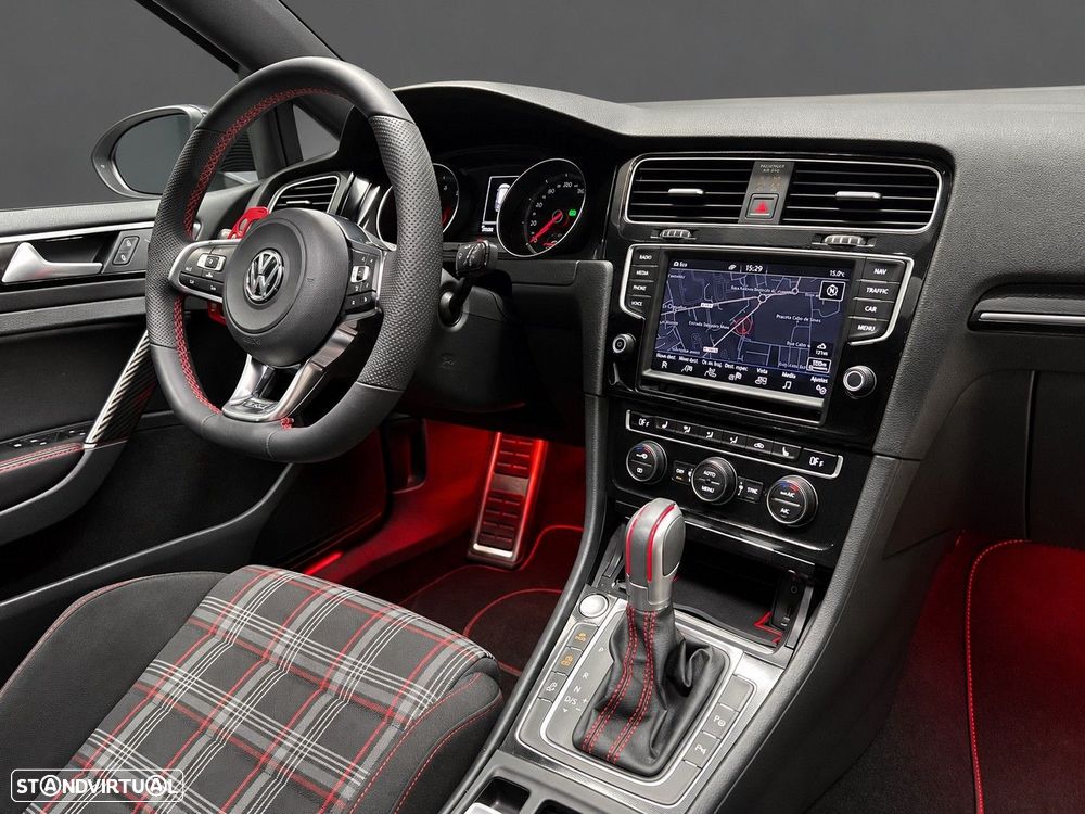 VW Golf 2.0 TSi GTi DSG Performance - 15