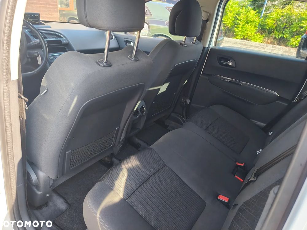 Peugeot 3008 1.2 PureTech Allure - 21