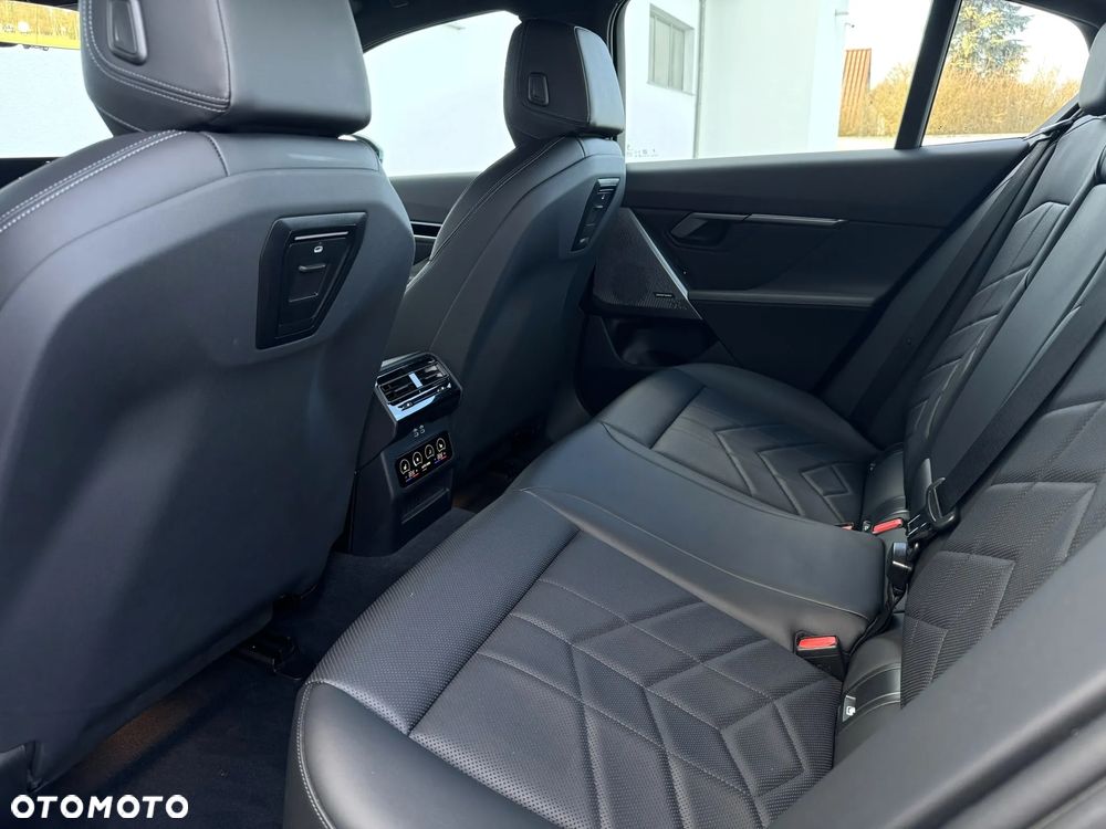 BMW Seria 5 520d xDrive mHEV M Sport - 10