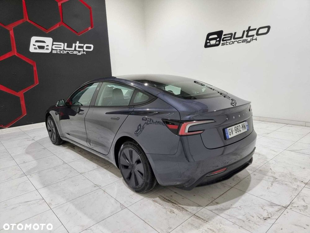 Tesla Model 3 - 13
