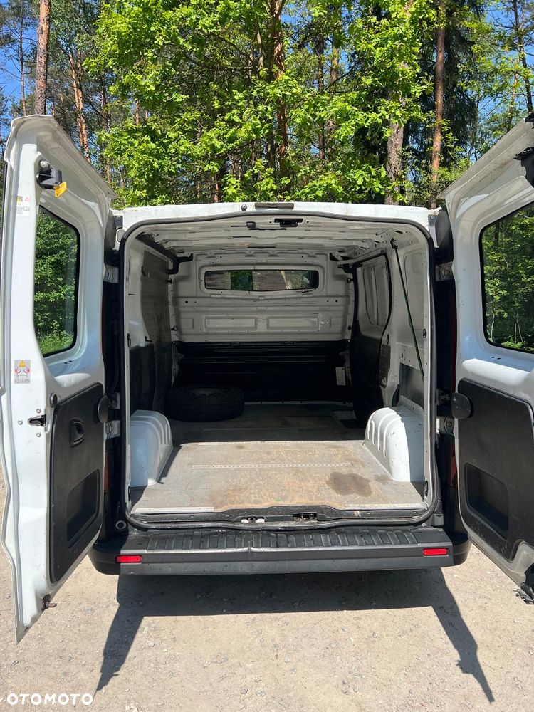 Opel Vivaro - 8