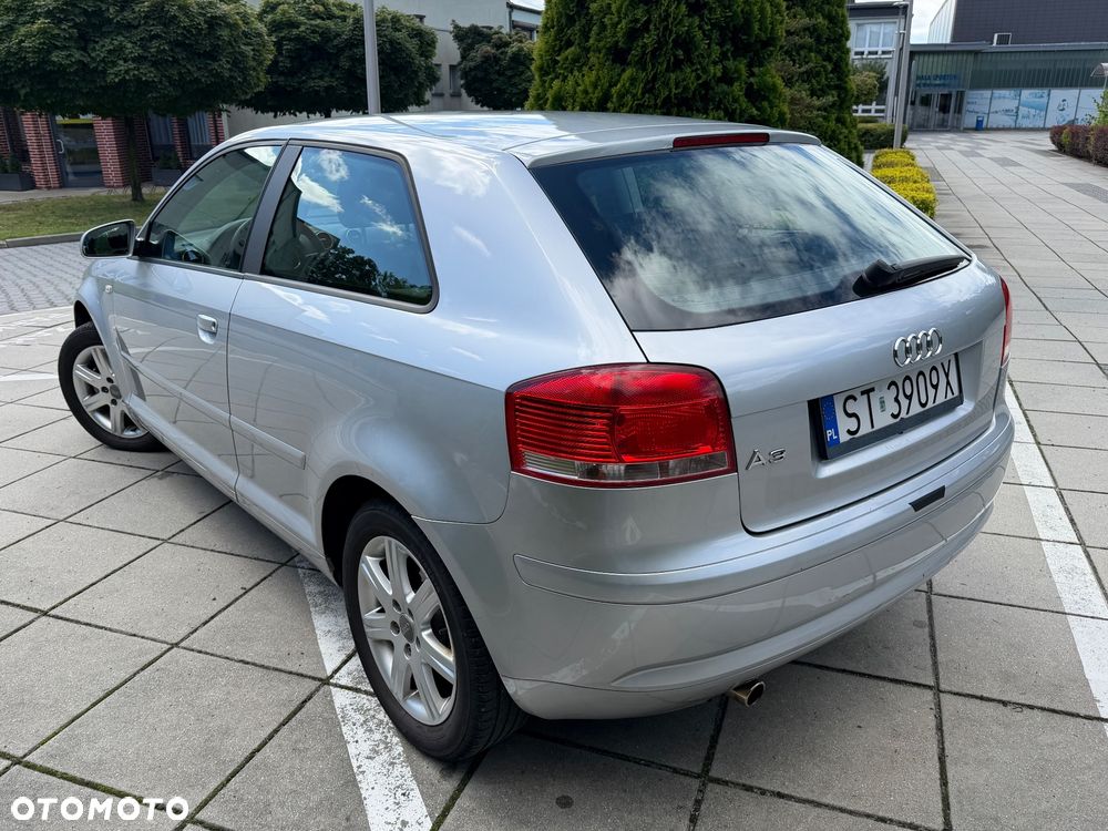 Audi A3 3-drzwiowe 1.6 Ambiente - 3