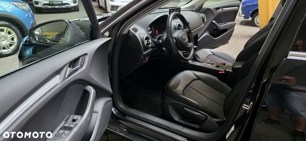 Audi A3 Sportback - 12