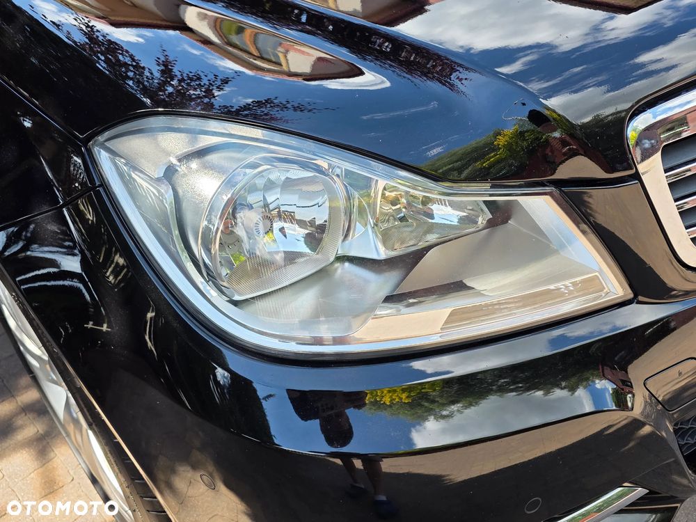 Mercedes-Benz Klasa C 180 BlueEFFICIENCY Elegance - 13