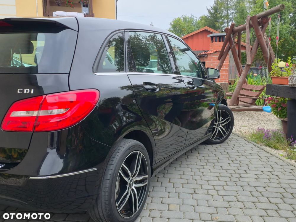 Mercedes-Benz Klasa B 180 CDI (BlueEFFICIENCY) 7G-DCT - 10