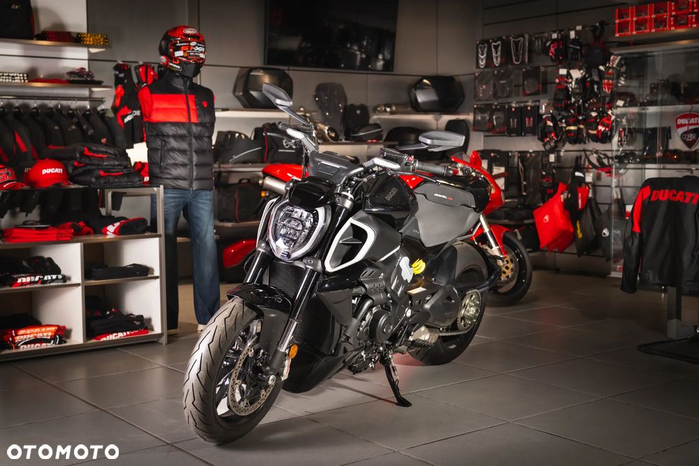 Ducati Diavel - 2