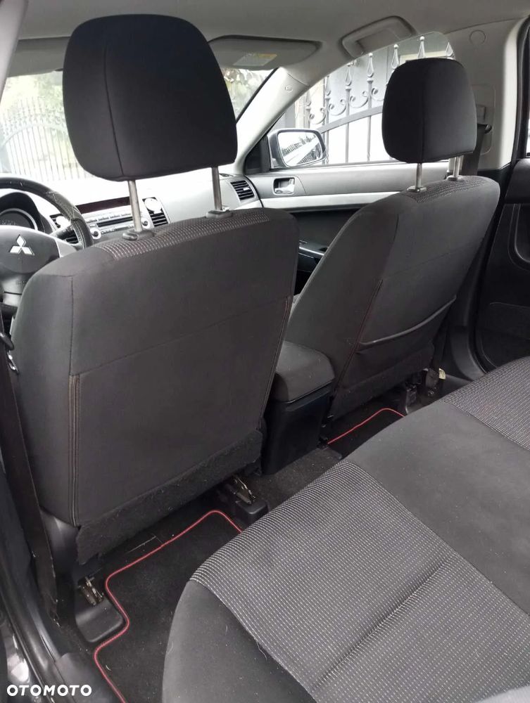 Mitsubishi Lancer 1.6 Inform - 19