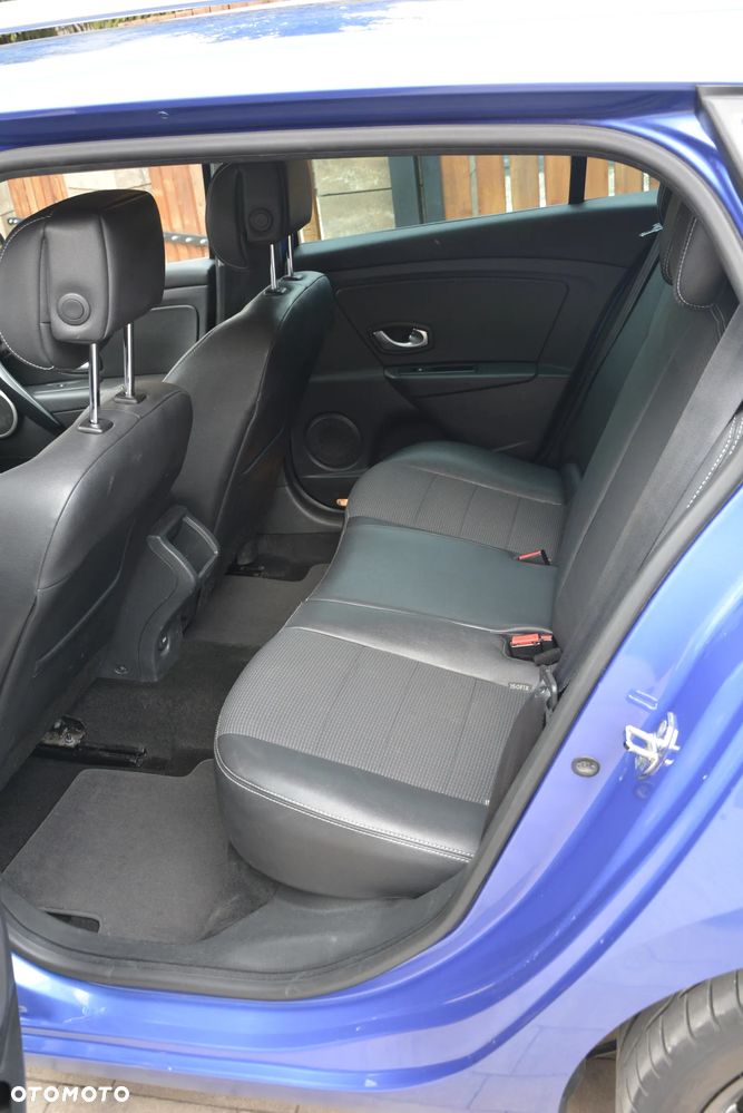 Renault Megane TCe 180 GT - 11