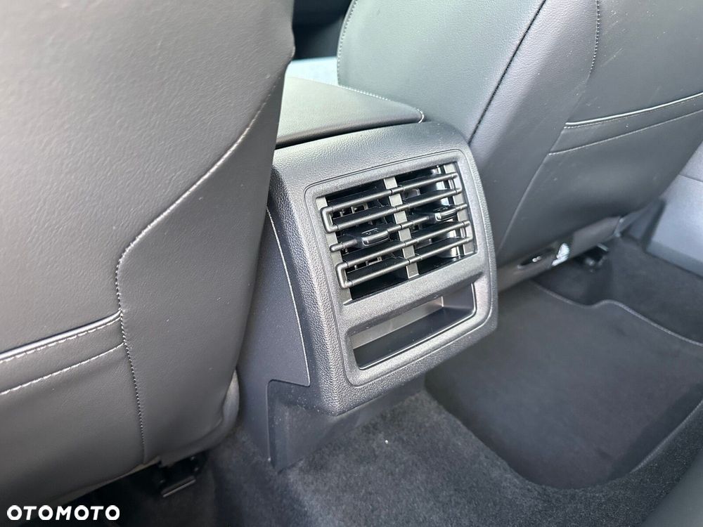 Volkswagen Golf 1.5 eTSI mHEV Life Plus DSG - 27