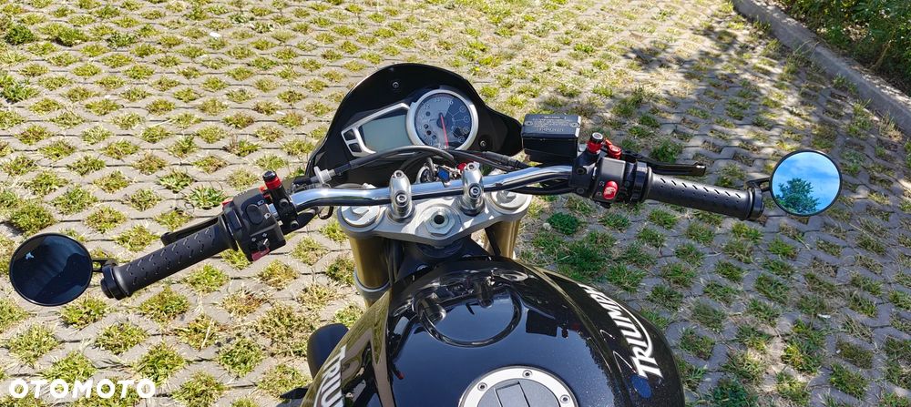 Triumph Street Triple - 10